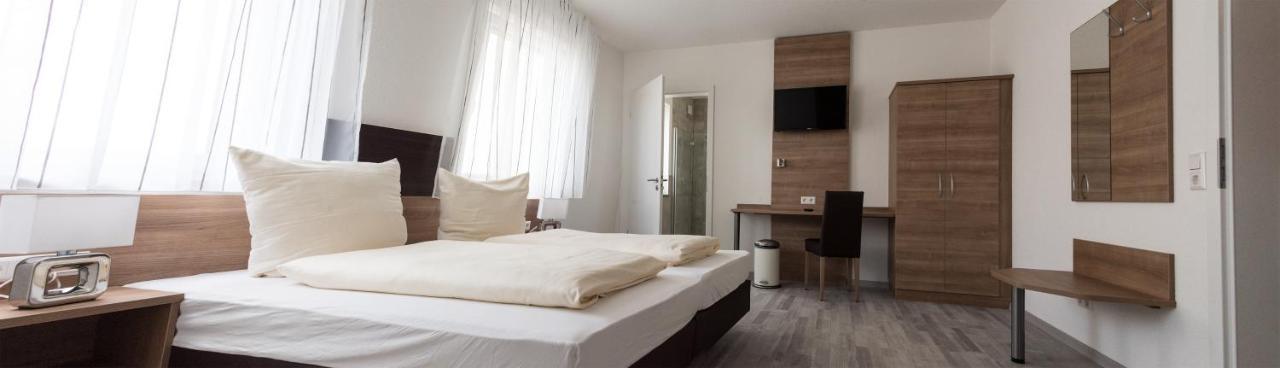 Gruener Baum Bed and Breakfast Langenau Eksteriør billede
